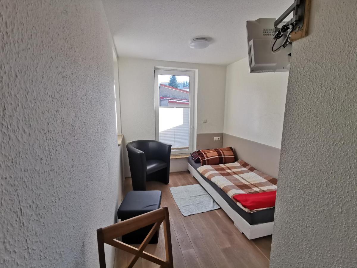 Ferienwohnung Und Pension Guertler Werdau Екстер'єр фото